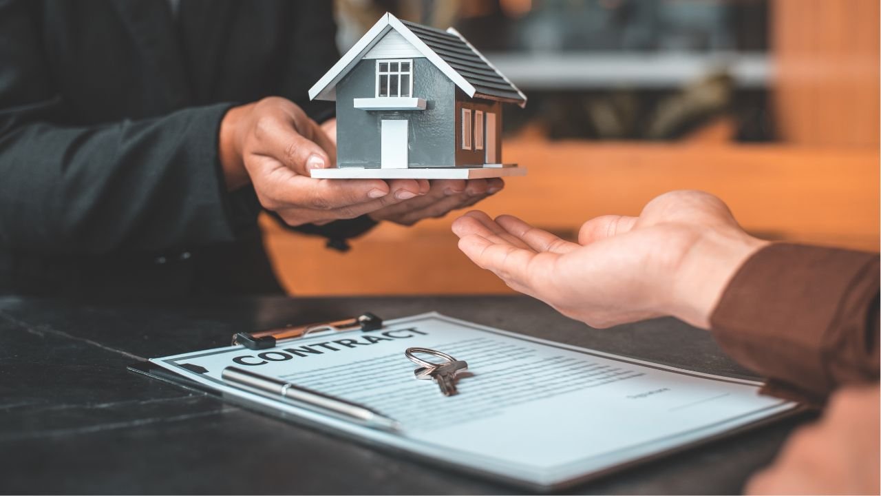 How to Navigate the Housing Market and Find the Best Deals