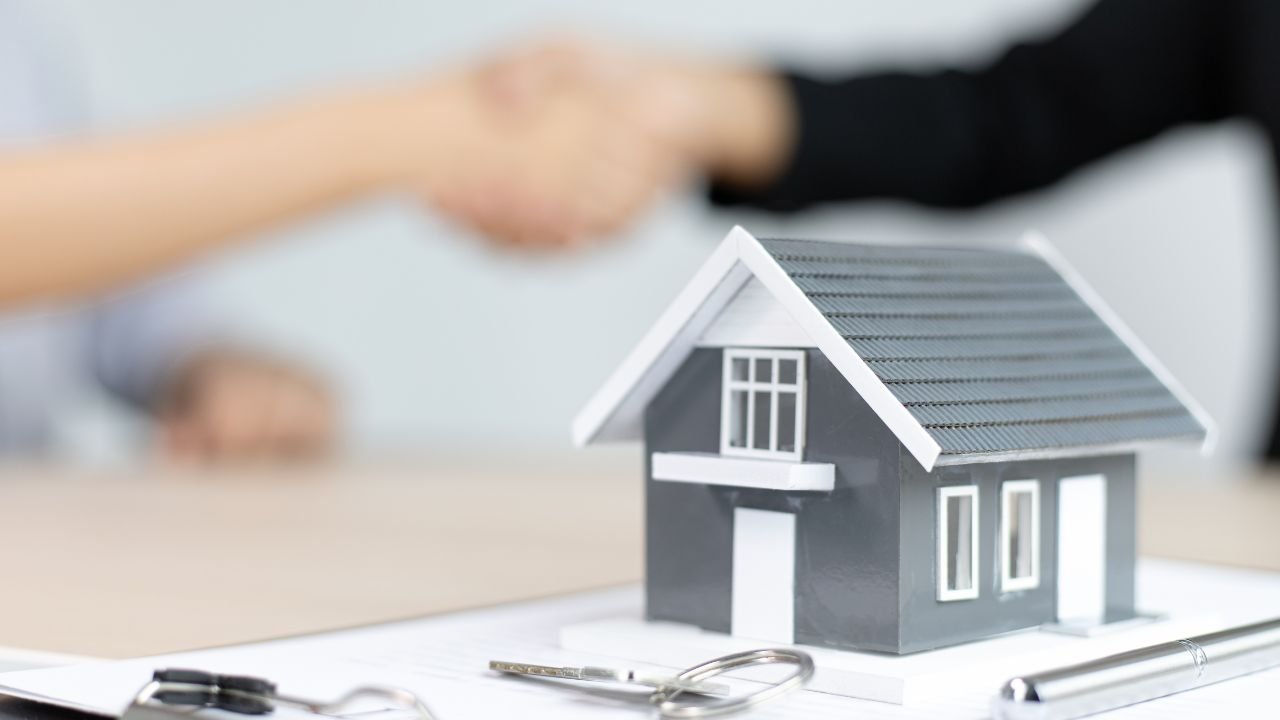 Investing in Real Estate with Little Money: Tips and Strategies for Newbies